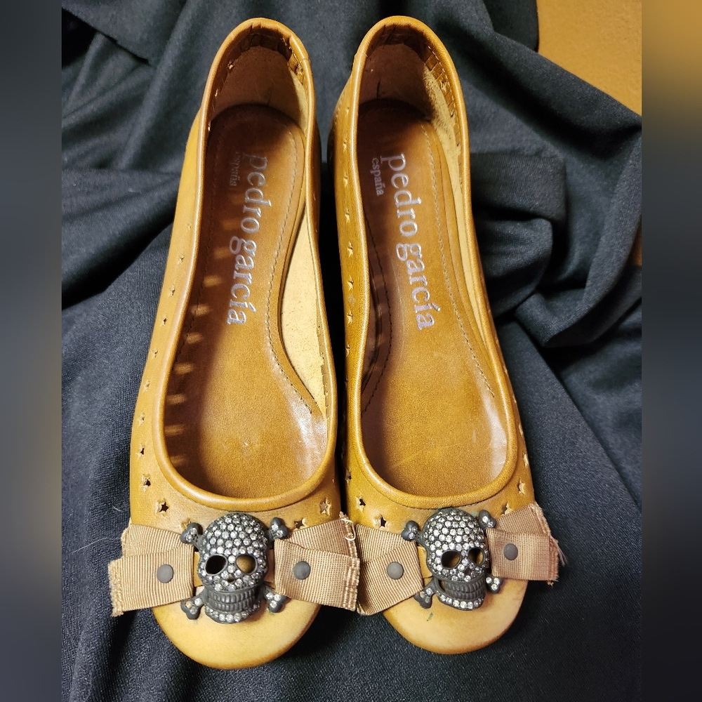 PEDRO GARCIA caramel distressed ballet flats Swarovski crystal Skulls Punk NWT